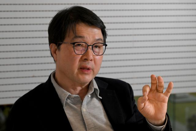 SNS 게시물 하나가 누군가의 감옥 된다... AI 시대의 프라이버시란 - 뉴스 썸네일 이미지