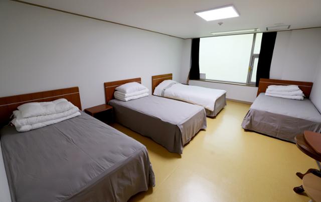 낡은 과천 고시센터 떠나 세종으로... 국가채용센터 2030년 준공 추진 - 뉴스 썸네일 이미지