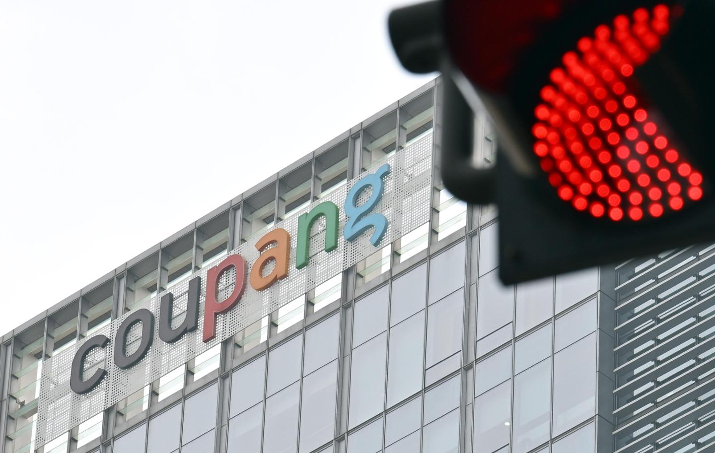 쿠팡, 2분기 '대미 로비' 역대 최고 33억 원...트럼프 행정부 접촉 강화 - 뉴스 썸네일 이미지