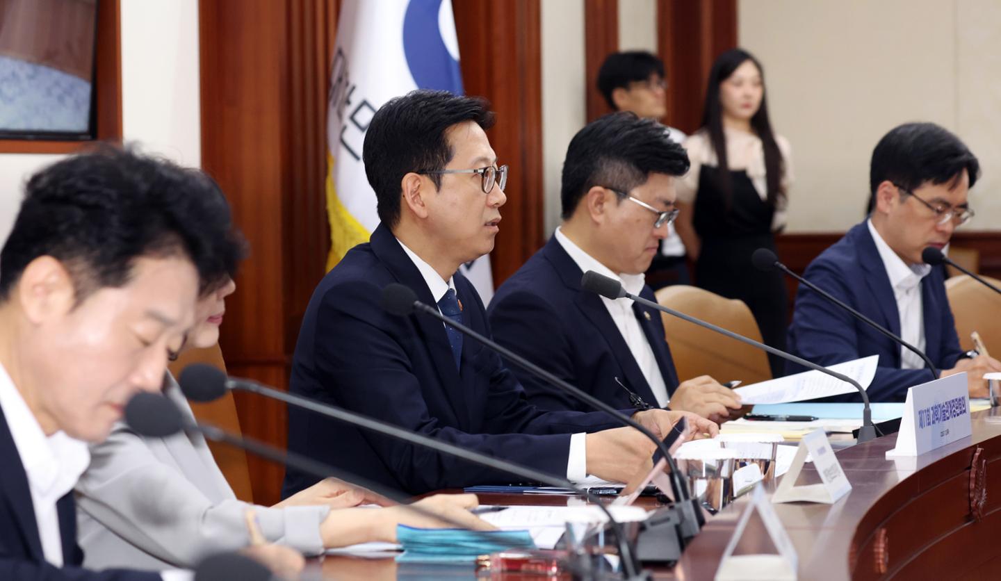 정부, 국방 반도체 신속한 국산화 추진... 무기체계 적용 의무화 등 - 뉴스 썸네일 이미지