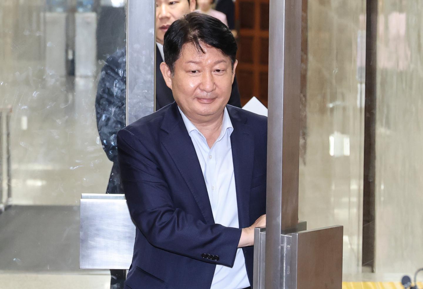 '멱살잡이 사태' 권영진 윤리위 제소... 국힘 "탈당 안 하면 제명" 압박