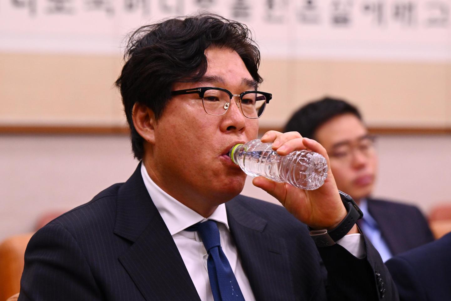 검찰, 쌍방울그룹 압수수색... 주가조작 의혹 - 뉴스 썸네일 이미지