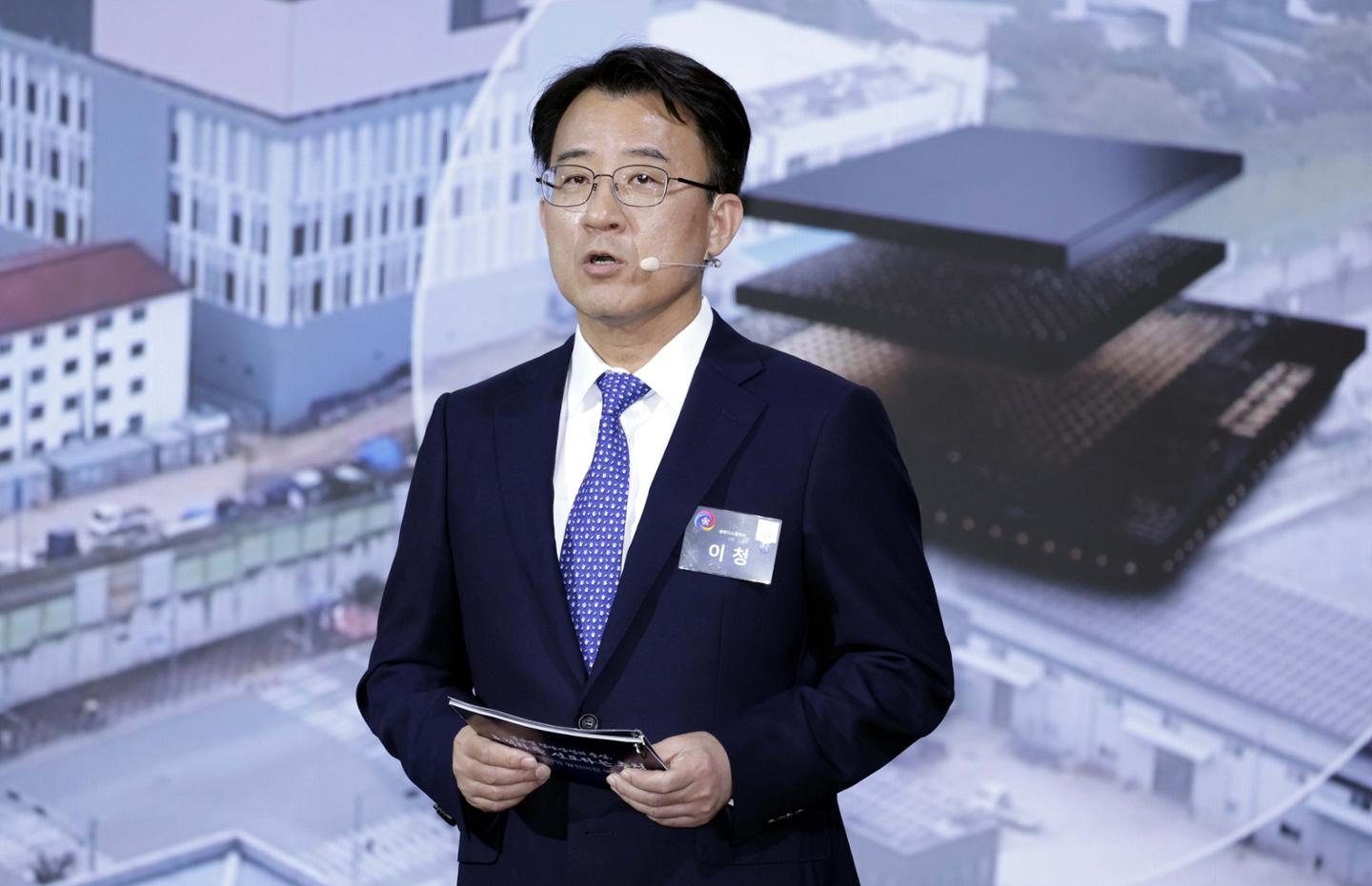 구조조정 끝내고 투자 리턴한 K디스플레이... "남은 먹거리는 OLED" - 뉴스 썸네일 이미지