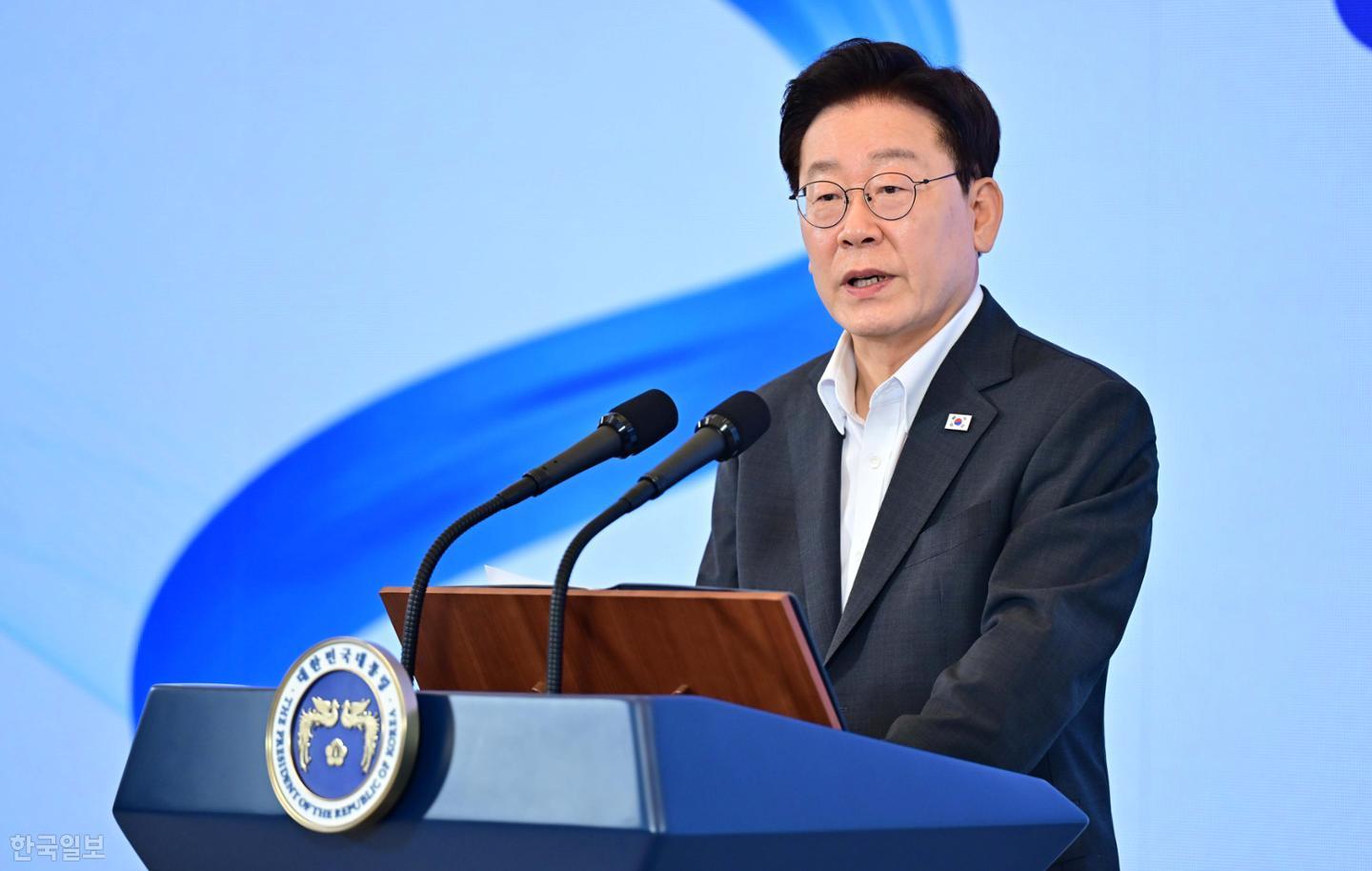 "지지율 30%대 타격 없다" 김어준 주장에 발끈한 여권 내부