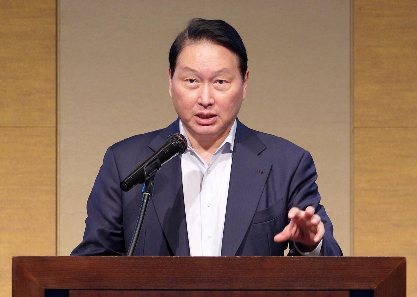 최태원 "日키옥시아와 공동 생산도 선택지... 日에 공장 건설 검토" - 뉴스 썸네일 이미지