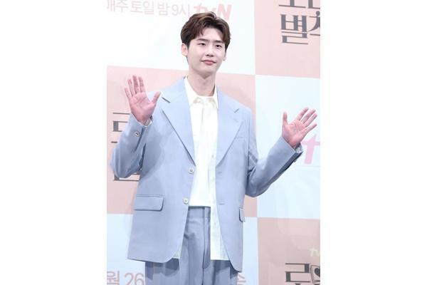 이종석, 기획 참여한 드라마 '이섭의 연애' 끝내 하차 - 뉴스 썸네일 이미지