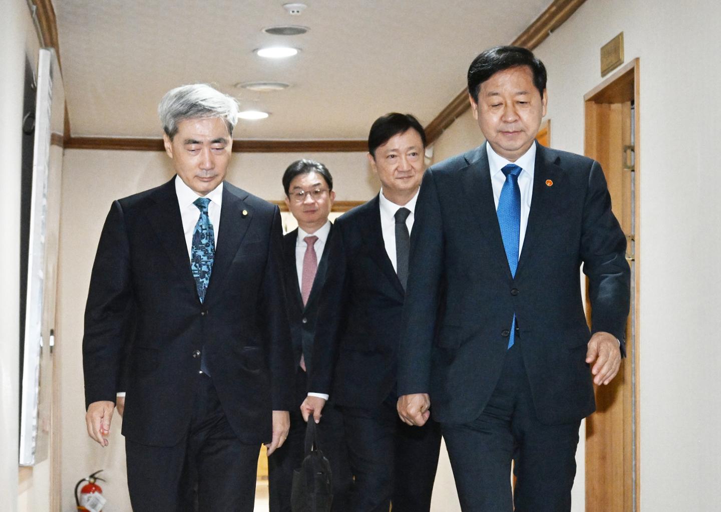 美 금리 올리고 추가 인상 예고...한은도 11월 인상에 무게 - 뉴스 썸네일 이미지
