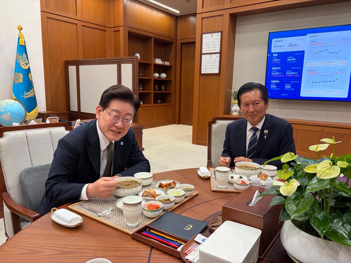 이재명 대통령, ‘정청래 괴롭히지 마라’ 글에 직접 댓… “괴롭힌 적 없어”