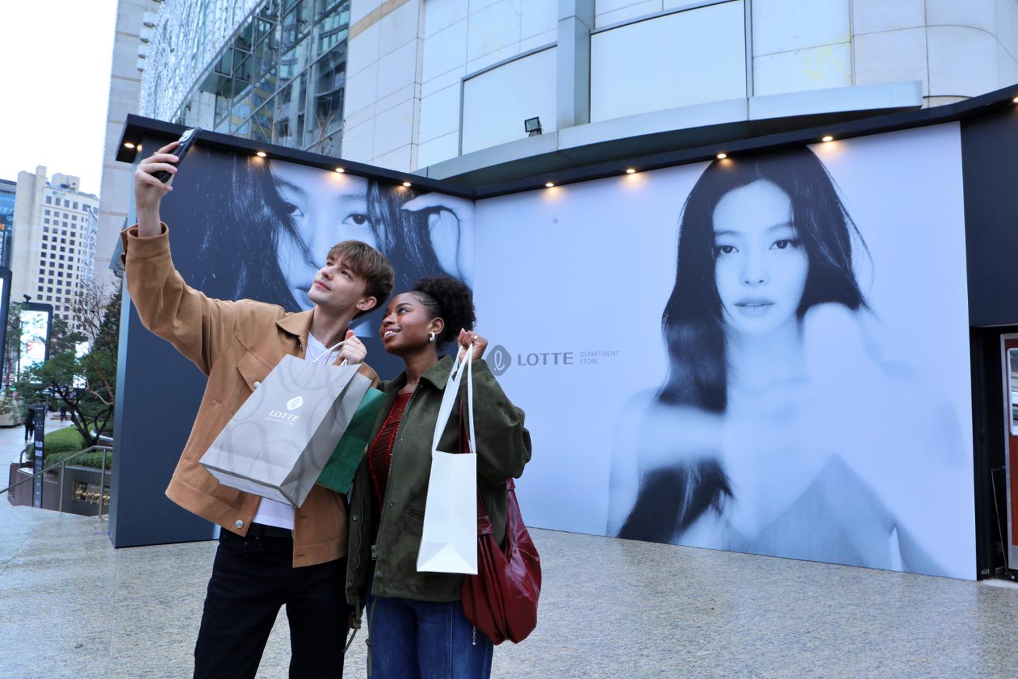 '큰손' 외국인 잡아라... 쇼핑 후 공항에 직배송, VIP 명품 퍼스널 쇼퍼까... - 뉴스 썸네일 이미지