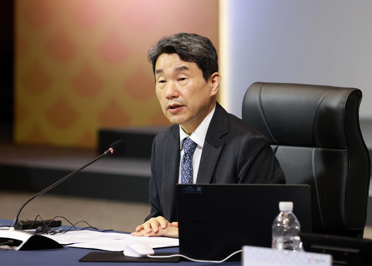 불확실한 대외 경제 상황 속 금융시장 점검 강화: 이주호 부총리 지시