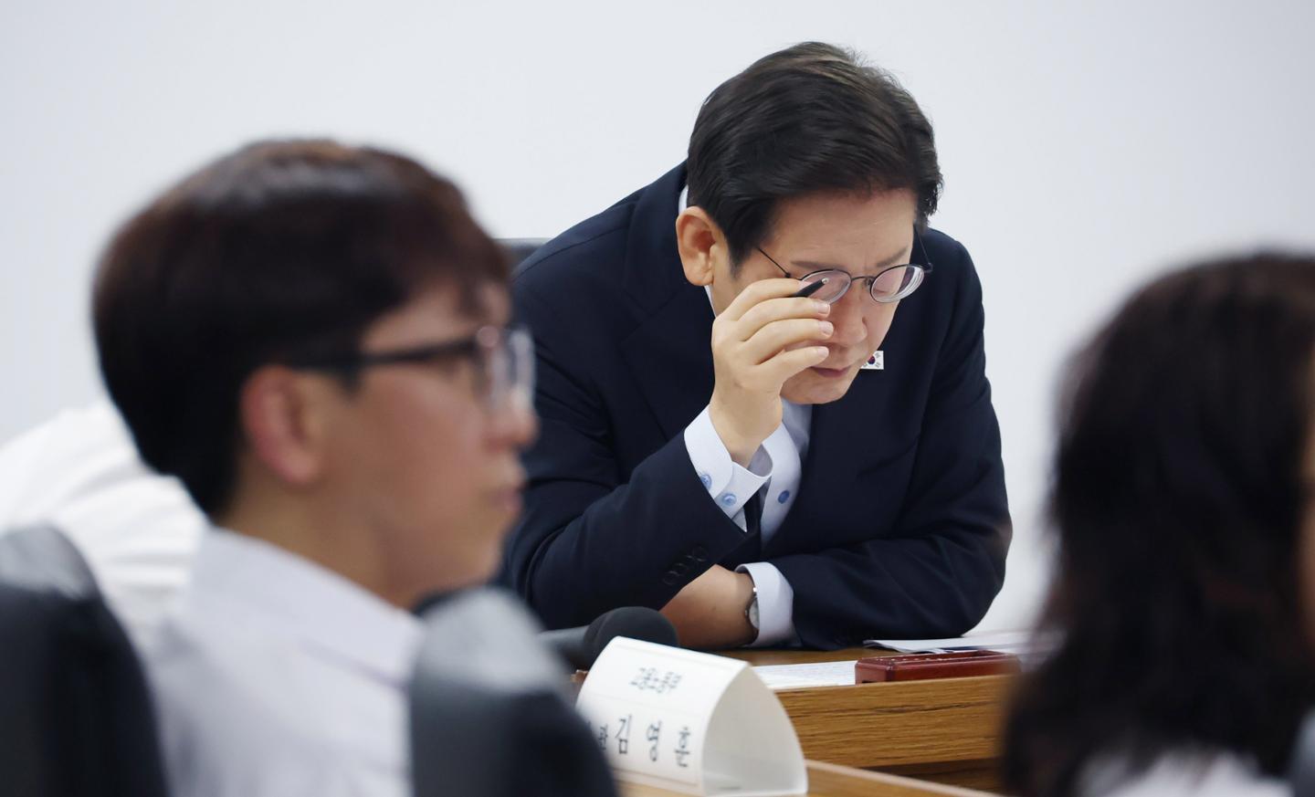 밤샘, 교대, 장시간 근무… 당신의 건강을 위협하는 숨겨진 위험! 2.3배 증가하는 건강 악화의 경고