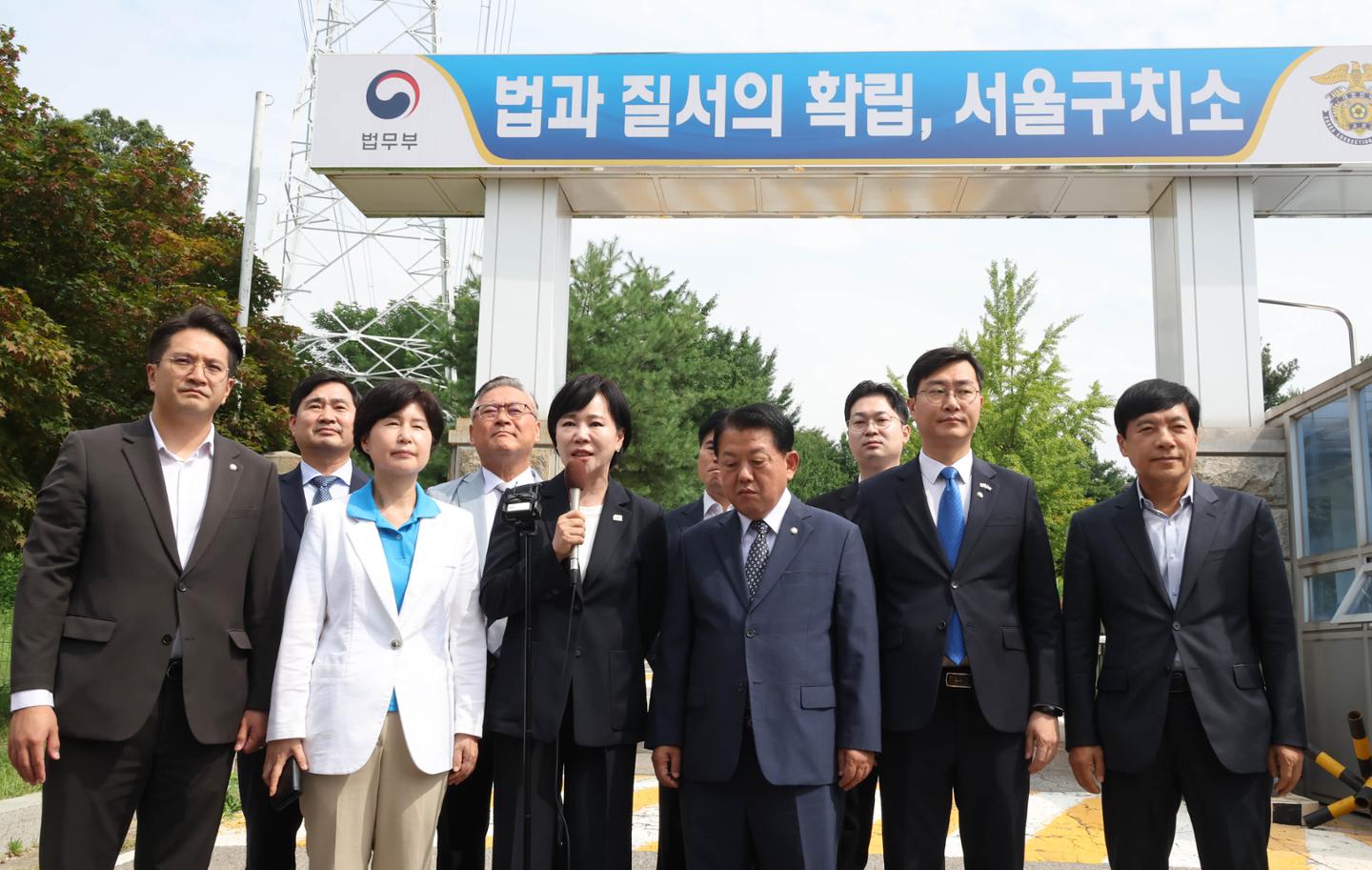 윤석열 전 대통령, 건강 문제 없다? 與 특검 특위 구치소 방문 후 강경 발언