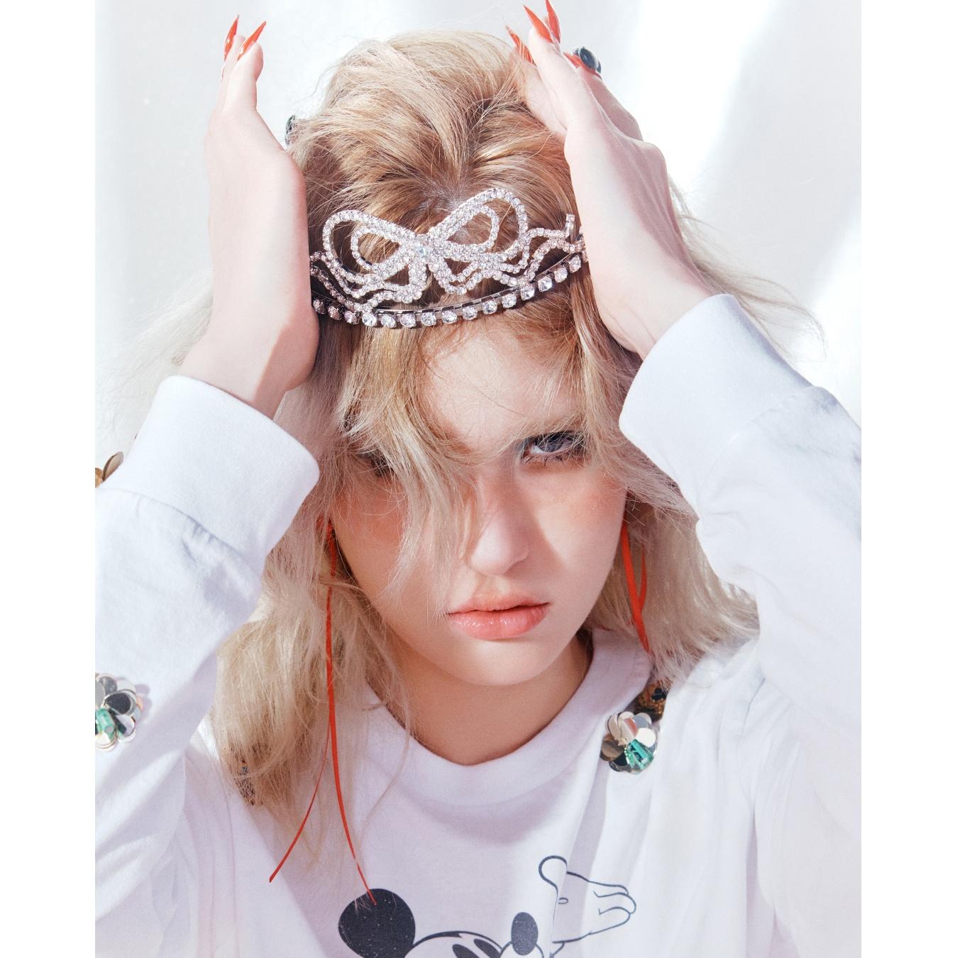 예열 마친 전소미, '서머퀸' 귀환에 쏠리는 기대 - 뉴스 썸네일 이미지