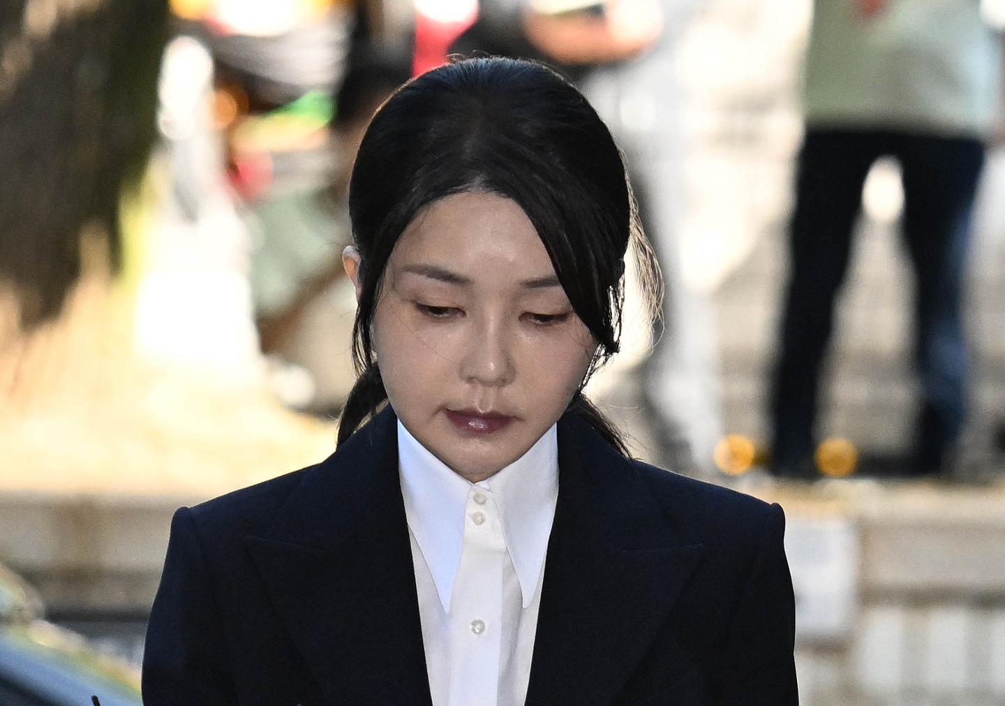 속보: 김건희 여사, 건강 문제로 20일 불출석… 특검, 21일 재소환 결정