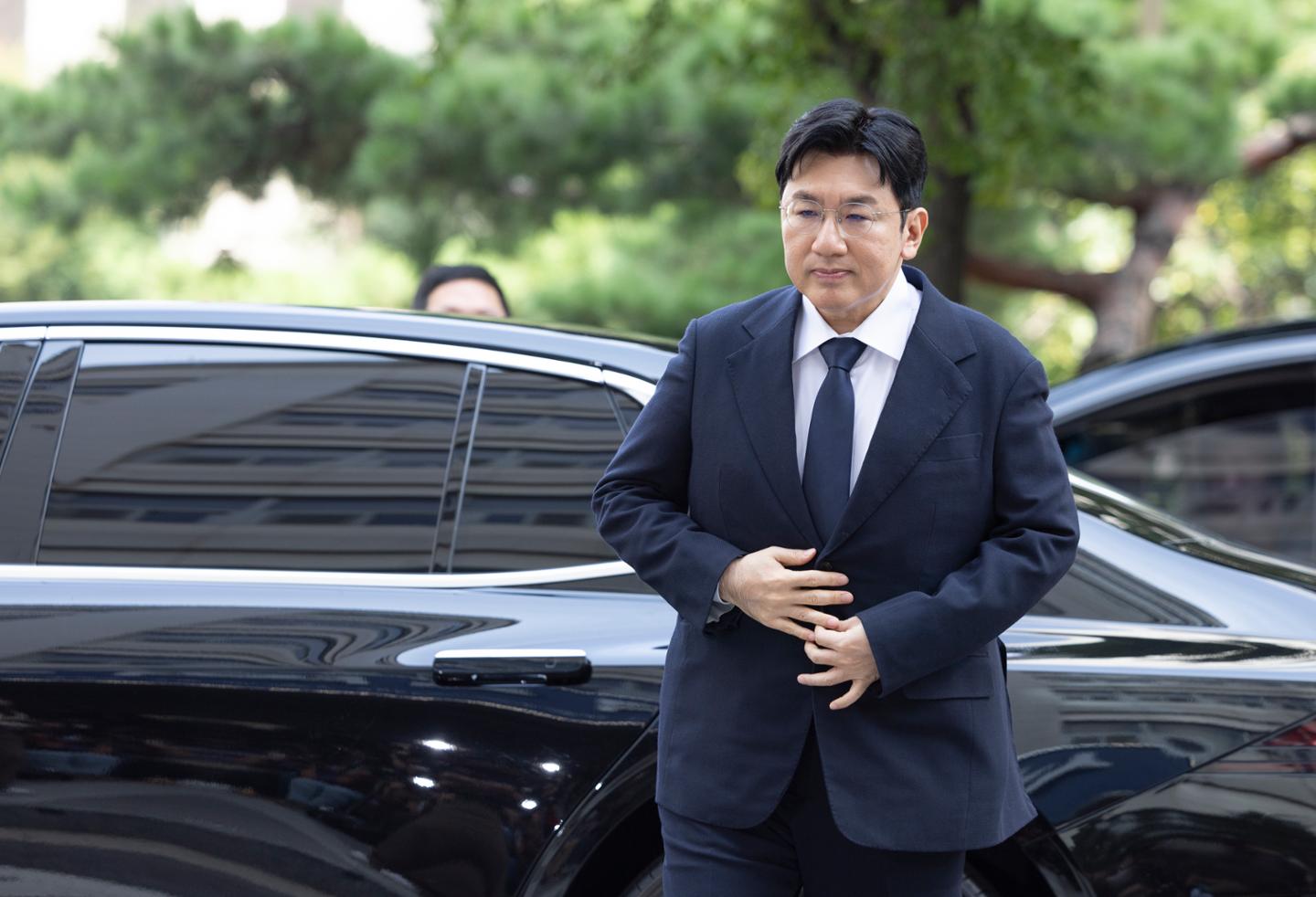 'K팝의 대부' 방시혁 의장 수사...'BTS 성공 언제'로 보느냐가 관건? - 뉴스 썸네일 이미지