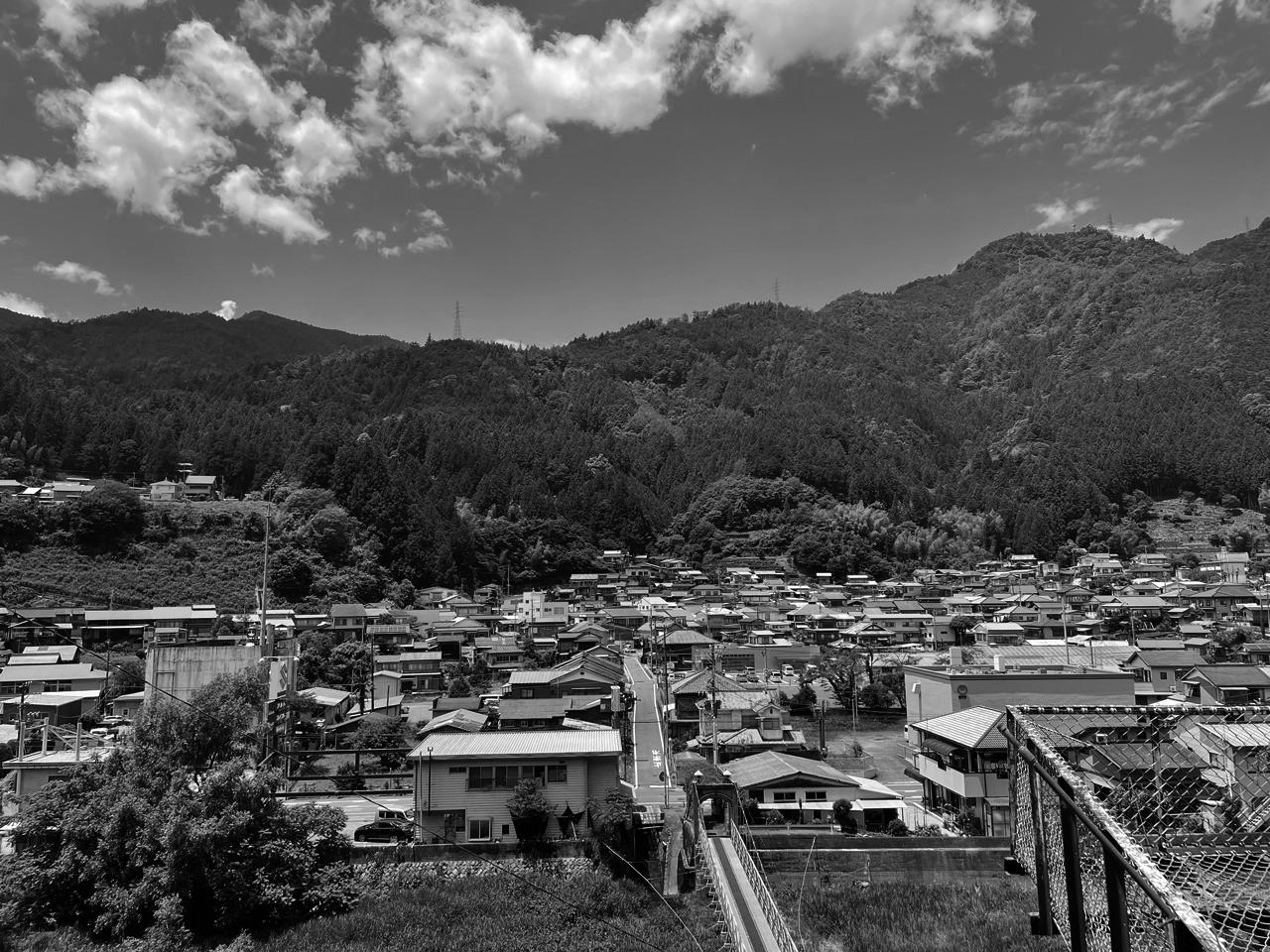 맛있는 커피와 빵집, 잘 꾸민 서점... 지방 청년 늘리는 7가지 방법 - 뉴스 썸네일 이미지