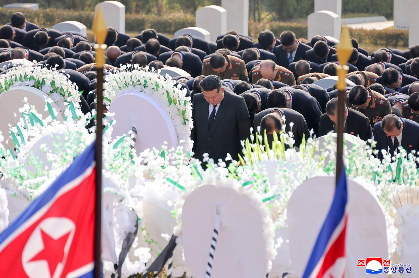 Cérémonie funéraire du « haut diplomate nord-coréen » Kim Yong-nam… Kim Jong-un était présent
