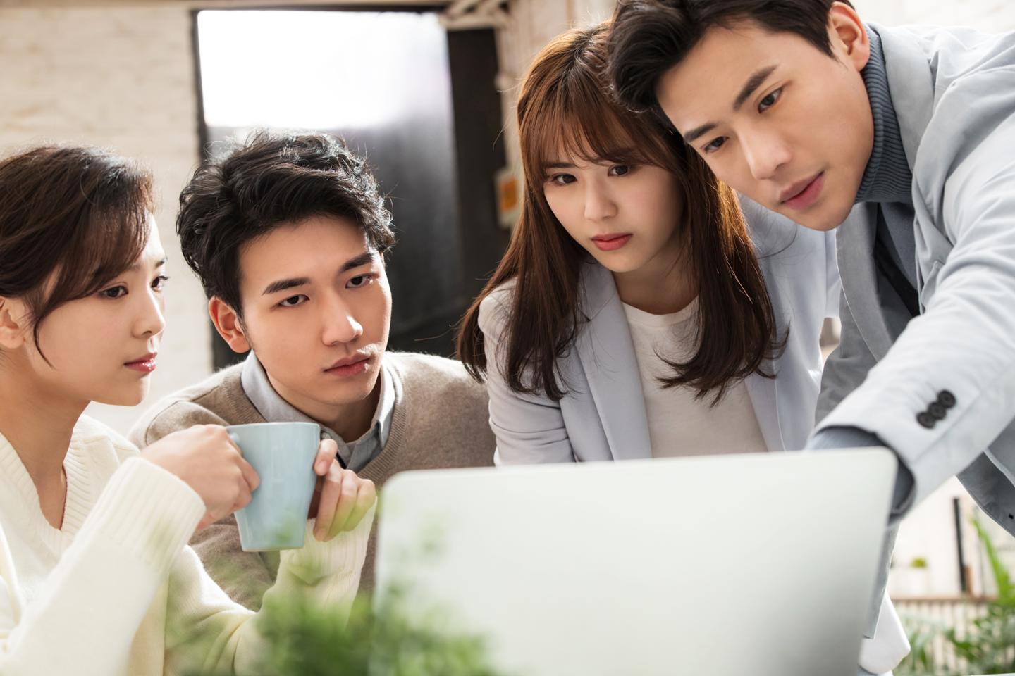 믿기지 않겠지만 '우리는 도대체 뭘 하고 있는 걸까'는 우리 출판사 이... - 뉴스 썸네일 이미지