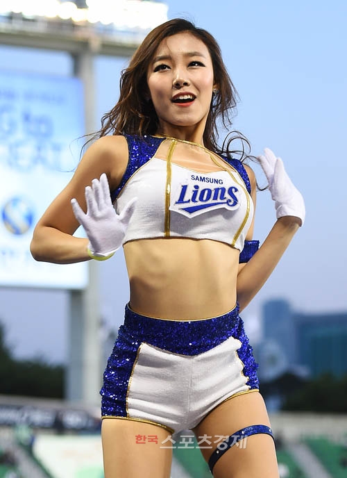 포토] 치어리더 이수진, 온몸 바쳐 섹시 응원~