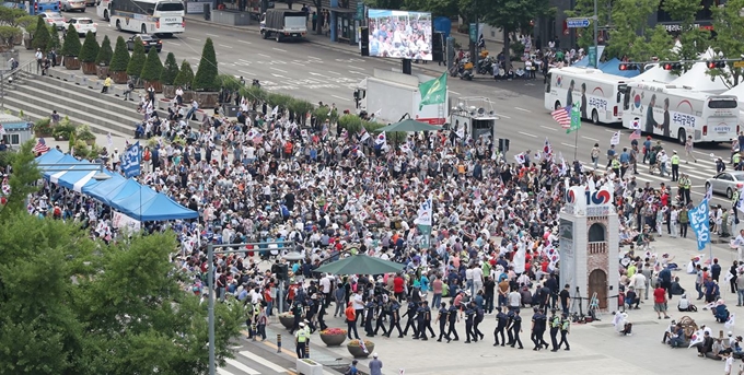 5000ì—¬ íƒœê·¹ê¸°ë¶€ëŒ€ ë°©íŒ¨ ì‚¼ì•„ ê´'í™