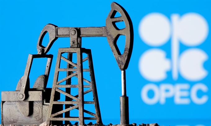 OPEC 로고와 3D 프린터로 만든 오일 펌프 모습. 로이터 연합뉴스