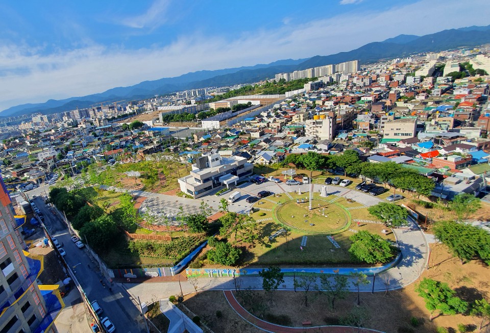 대구 동구 신암동 옛 대구기상대 부지가 시민 휴게 문화공원으로 탈바꿈, 6월 말 준공을 앞두고 있다. 대구시 제공