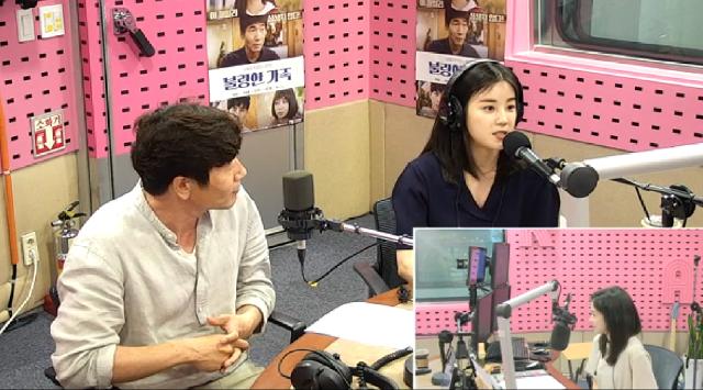 박초롱(오른쪽)이 SBS 파워FM '장예원의 씨네타운'에서 윤보미에 대해 이야기했다. 보이는 라디오 캡처