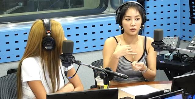 소유(오른쪽) 제시가 SBS 파워FM '최화정의 파워타임'에서 집순이 면모를 드러냈다. 보이는 라디오 캡처