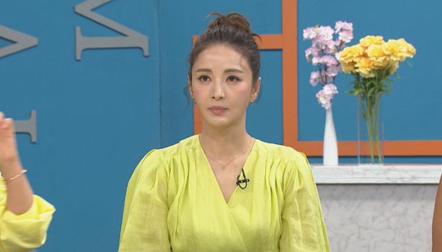 윤해영이 데뷔 스토리를 언급한다. MBC 에브리원 제공