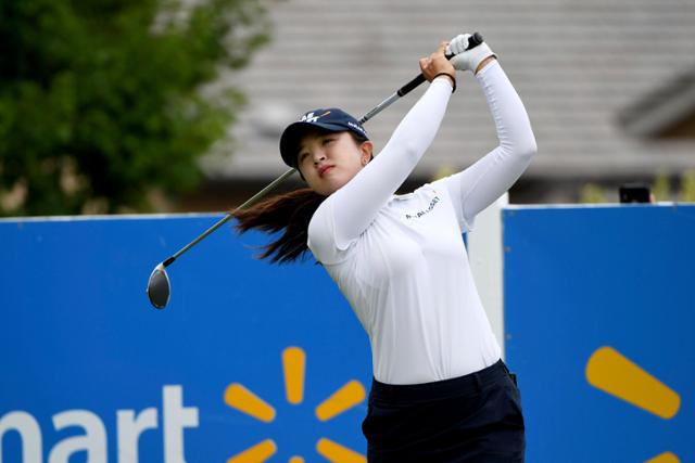 김세영이 31일 미국 아칸소주 로저스의 피너클 컨트리클럽에서 열린 LPGA 투어 월마트 NW 아칸소 챔피언십 최종 3라운드에서 1번홀 티샷을 하고 있다. 로저스=AP 연합뉴스