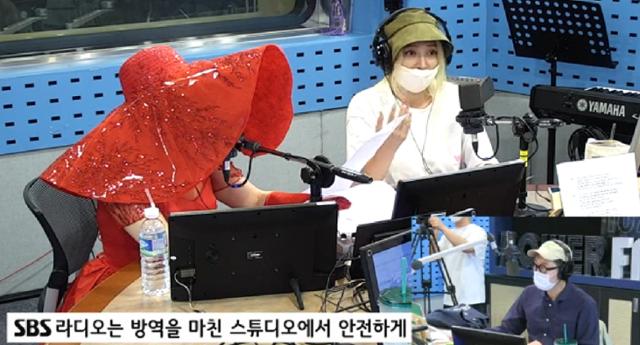 캡사이신(왼쪽) 황보가 SBS 파워FM '김영철의 파워FM'에서 입담을 뽐냈다. 보이는 라디오 캡처