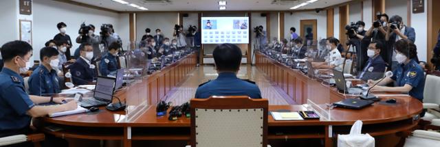 김창룡 경찰청장이 25일 오전 서울 서대문구 경찰청 회의실에서 열린 추석방역 및 개천절 집회 대비 전국 지휘부 화상회의에서 모두발언을 하고 있다. 사진=뉴시스