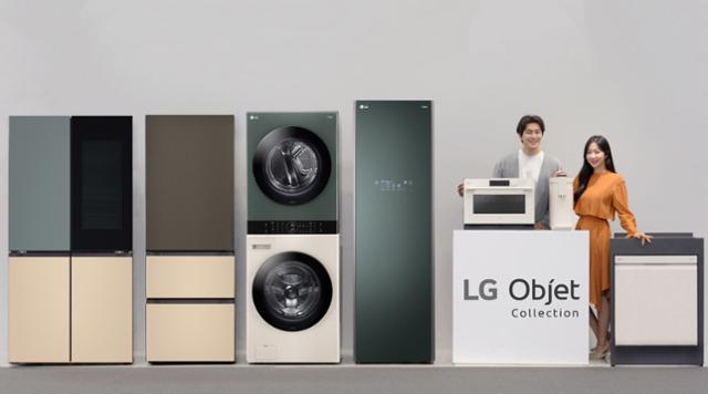 LG전자가 22일 새로운 공간 인테리어 가전 브랜드 'LG 오브제컬렉션'을 론칭하고 신제품 11종을 출시했다. 왼쪽부터 LG 오브제컬렉션 상냉장 하냉동 냉장고, 김치 냉장고, 워시타워, 스타일러, 광파오븐, 정수기, 식기세척기. LG전자 제공.