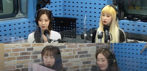 우주소녀 쪼꼬미가 SBS 파워FM '최화정의 파워타임'에서 성격에 대해 이야기했다. 보이는 라디오 캡처