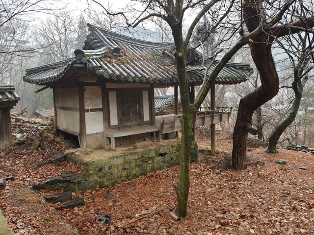 경남도 문화재자료 제670호로 지정된 밀양 주산서당. 경남도 제공