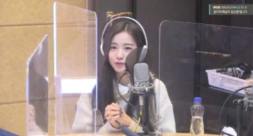 우연이 MBC FM4U '정오의 희망곡 김신영입니다'에서 아이유 태연을 향한 존경심을 드러냈다. 보이는 라디오 캡처