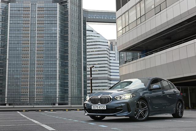 BMW 118d M 스포츠 패키지는 작은 체격과 우수한 효율성의 공존을 자아낸다.