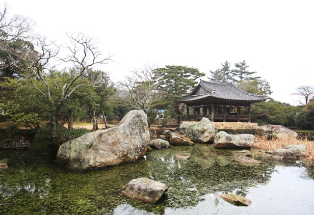 부용동원림의 세연지와 명당으로 꼽히는 세연정. ⓒ박준규