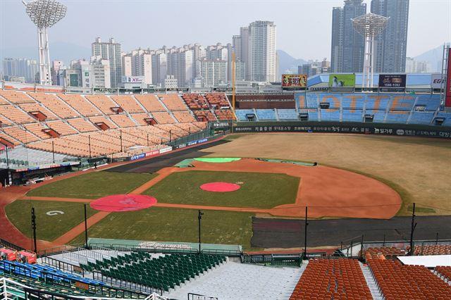 부산 사직야구장 전경.한국일보 자료사진