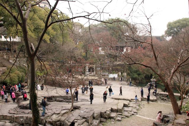 운암사 아래 천인석이 있는 광장. ⓒ최종명