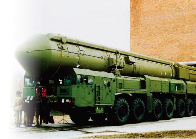 중국 최신예 대륙간탄도미사일(ICBM) DF-41로 추정되는 탄도미사일. 차이나타임스닷컴