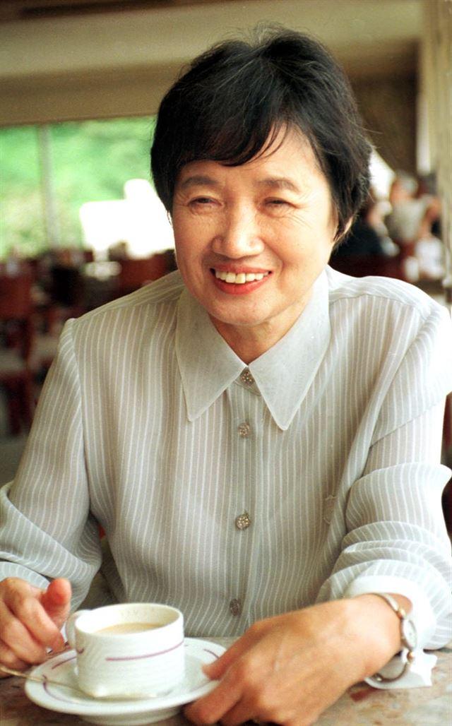 소설가 박완서(1931~2011). 한국일보 자료사진