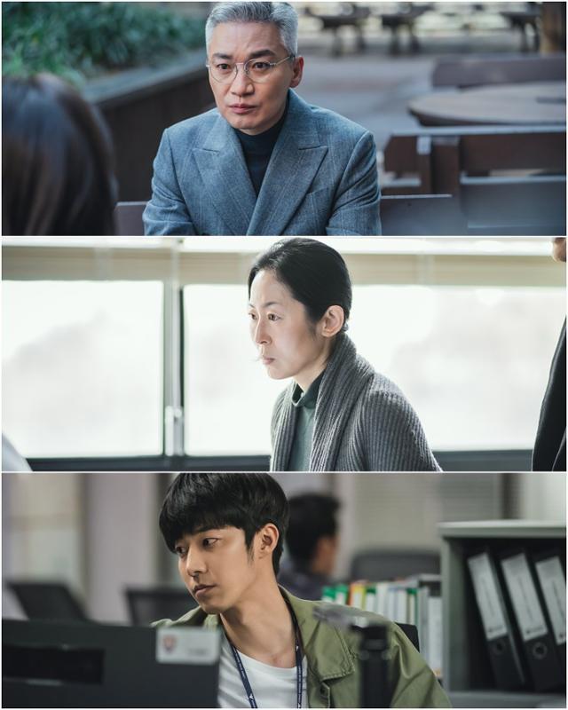 ‘마우스’ 조재윤 강말금 김민수와 의문의 남자가 긴장감 기폭제로 활약 중이다. tvN 제공