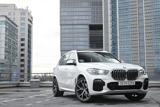 340마력으로 무장한 BMW X5 xDrive40i는 자유로 위에서 우수한 매력을 과시했다.