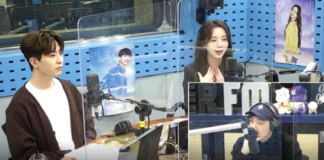 케이와 영재가 SBS 파워FM '이준의 영스트리트'에서 입담을 뽐냈다. 보이는 라디오 캡처