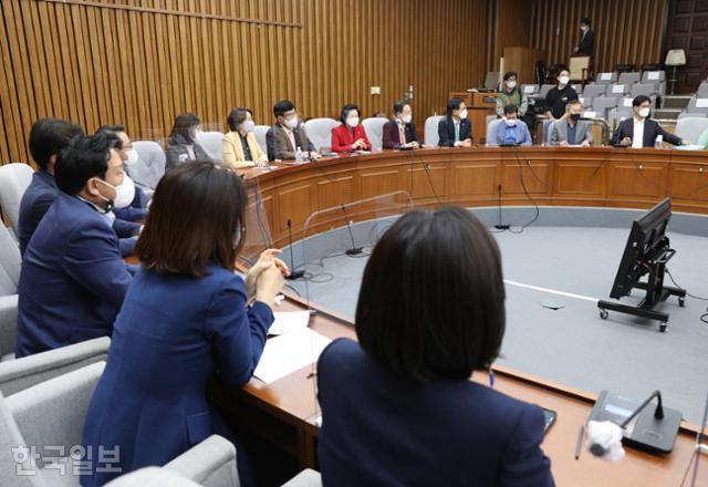 14일 오후 서울 여의도 국회에서 국민의힘 초선의원 모임이 열리고 있다. 오대근 기자