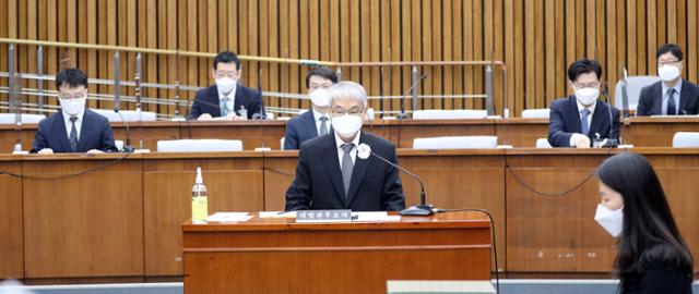 천대엽 대법관 후보자가 28일 오전 서울 여의도 국회에서 열린 인사청문회에 출석해 자리하고 있다. 오대근 기자