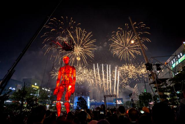 안산국제거리극축제의 한 장면. 안산시 제공