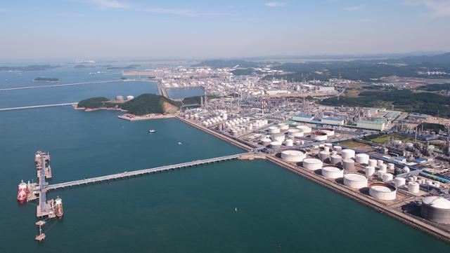 서해안시대를 견인하는 서산시 대산공단 전경. 충남도 제공