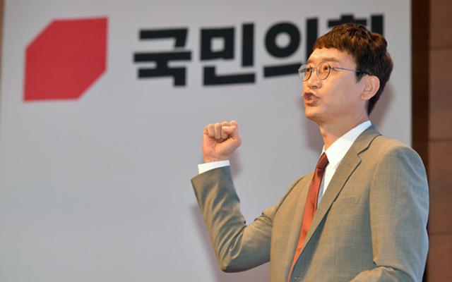 김웅 국민의힘 대표 후보가 25일 서울 마포구 누리꿈스퀘에서 열린 1차 전당대회에서 비전발표를 하고 있다. 뉴스1